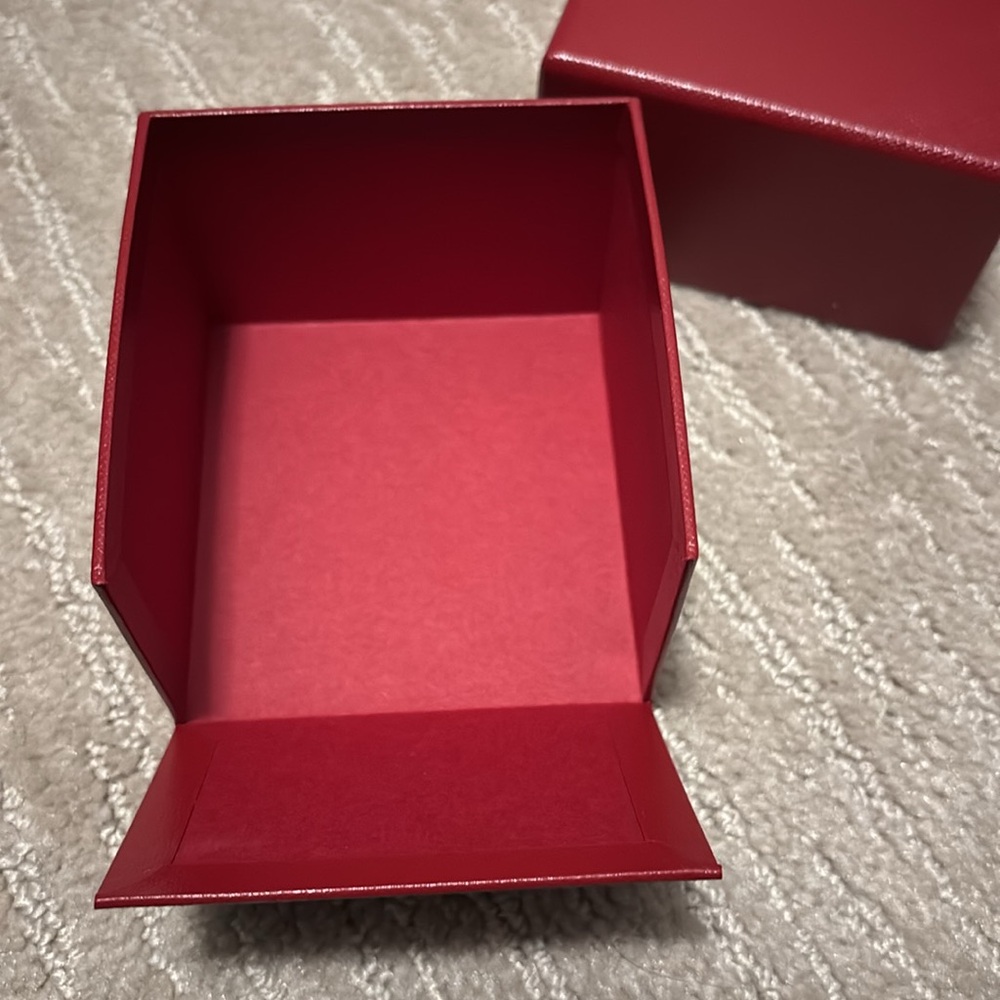 CARTIER Gift Box - Picture 2 of 3